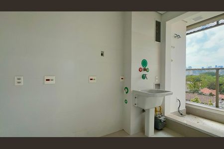 Apartamento à venda com 237m², 3 quartos e 3 vagas Apartamento à venda com 237m², 3 quartos e 3 vagasÁrea de Serviço
