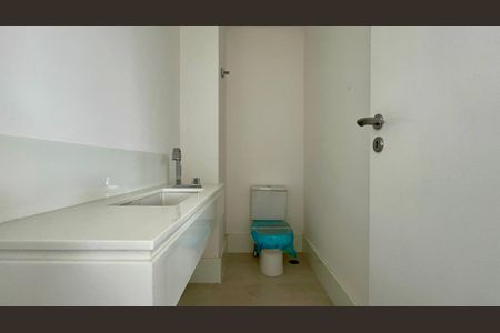 Apartamento à venda com 237m², 3 quartos e 3 vagas Apartamento à venda com 237m², 3 quartos e 3 vagasLavabo