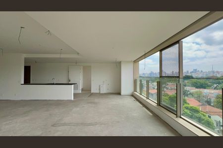 Apartamento à venda com 237m², 3 quartos e 3 vagas Apartamento à venda com 237m², 3 quartos e 3 vagasVaranda