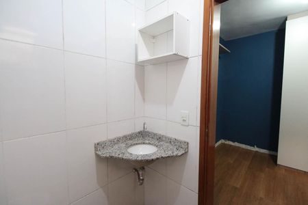 Casa de condomínio à venda com 110m², 3 quartos e 2 vagas Casa de condomínio à venda com 110m², 3 quartos e 2 vagasBanheiro da Suíte 2