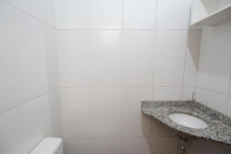 Casa de condomínio à venda com 110m², 3 quartos e 2 vagas Casa de condomínio à venda com 110m², 3 quartos e 2 vagasBanheiro da Suíte 2