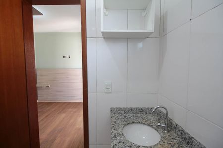 Casa de condomínio à venda com 110m², 3 quartos e 2 vagas Casa de condomínio à venda com 110m², 3 quartos e 2 vagasBanheiro da Suíte 1