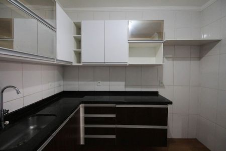 Casa de condomínio à venda com 110m², 3 quartos e 2 vagas Casa de condomínio à venda com 110m², 3 quartos e 2 vagasCozinha