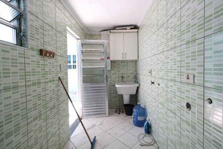 Casa à venda com 400m², 4 quartos e 7 vagasLavanderia