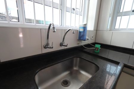 Casa à venda com 400m², 4 quartos e 7 vagasCozinha