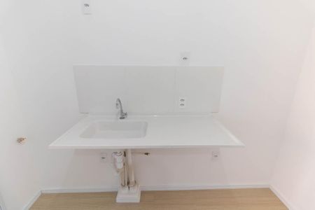 Apartamento à venda com 30m², 2 quartos e sem vaga Apartamento à venda com 30m², 2 quartos e sem vagaSala/Cozinha