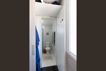 Apartamento à venda com 57m², 2 quartos e 2 vagas Apartamento à venda com 57m², 2 quartos e 2 vagasBanheiro da Suíte