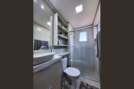 Apartamento à venda com 65m², 2 quartos e 2 vagas Apartamento à venda com 65m², 2 quartos e 2 vagasBanheiro da Suíte