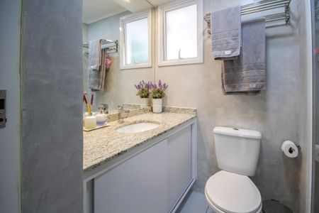 Apartamento à venda com 57m², 2 quartos e 1 vaga Apartamento à venda com 57m², 2 quartos e 1 vagaBanheiro Social