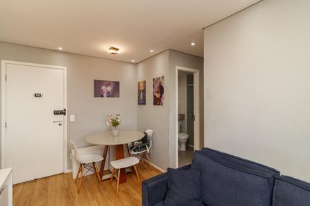Apartamento à venda com 44m², 2 quartos e 1 vaga Apartamento à venda com 44m², 2 quartos e 1 vagaSala