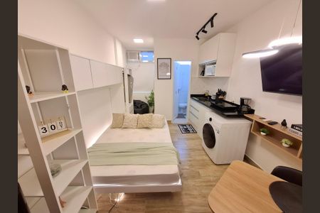 Sala/Quarto/Cozinha de apartamento à venda com 1 quarto, 17m² em Glória, Rio de Janeiro