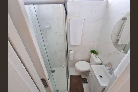 Banheiro  de apartamento à venda com 1 quarto, 17m² em Glória, Rio de Janeiro