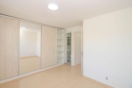 Suíte 1 de casa de condomínio para alugar com 2 quartos, 103m² em Humaitá, Porto Alegre