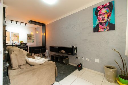 Sala de casa de condomínio para alugar com 2 quartos, 60m² em Vila Antonieta, São Paulo