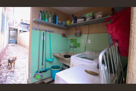 Casa à venda com 150m², 2 quartos e 2 vagas Casa à venda com 150m², 2 quartos e 2 vagasÁrea de Serviço