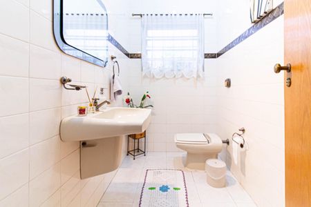 Casa à venda com 160m², 3 quartos e 2 vagas Casa à venda com 160m², 3 quartos e 2 vagasLavabo