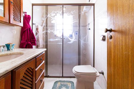 Casa à venda com 160m², 3 quartos e 2 vagas Casa à venda com 160m², 3 quartos e 2 vagasBanheiro Social