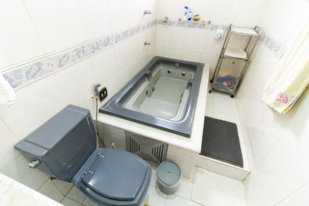 Casa à venda com 160m², 3 quartos e 2 vagas Casa à venda com 160m², 3 quartos e 2 vagasBanheiro da Suíte