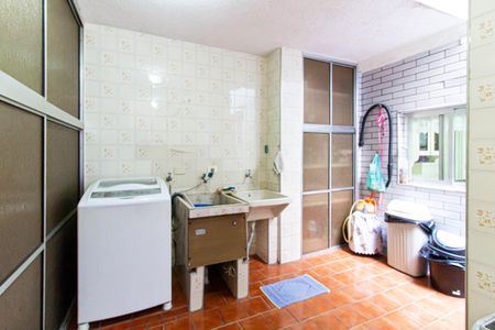 Casa à venda com 160m², 3 quartos e 2 vagas Casa à venda com 160m², 3 quartos e 2 vagasÁrea de Serviço