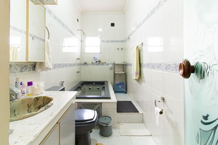 Casa à venda com 160m², 3 quartos e 2 vagas Casa à venda com 160m², 3 quartos e 2 vagasBanheiro da Suíte