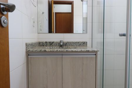 Apartamento para alugar com 117m², 3 quartos e 2 vagas Apartamento para alugar com 117m², 3 quartos e 2 vagasBanheiro da Suíte 1