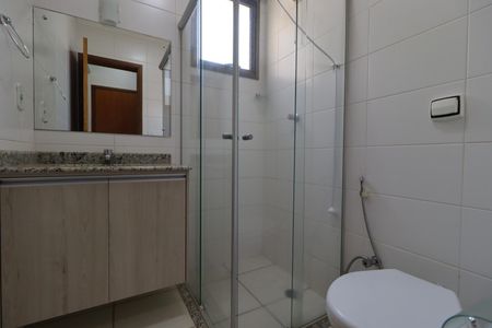 Apartamento para alugar com 117m², 3 quartos e 2 vagas Apartamento para alugar com 117m², 3 quartos e 2 vagasBanheiro da Suíte 1
