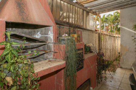 Casa à venda com 300m², 3 quartos e 6 vagas Casa à venda com 300m², 3 quartos e 6 vagasChurrasqueira