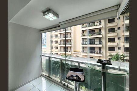 Apartamento à venda com 62m², 1 quarto e 1 vagaVaranda