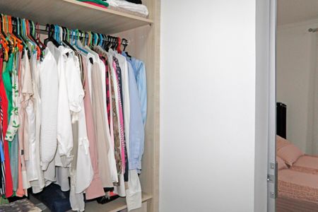 Casa de condomínio para alugar com 384m², 6 quartos e 4 vagasCloset da Suíte 2