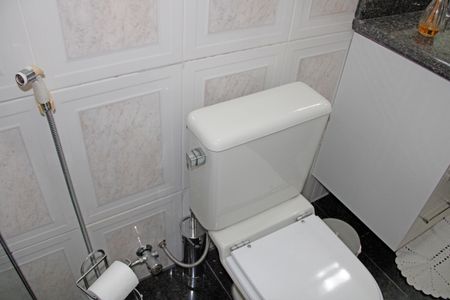 Casa de condomínio para alugar com 384m², 6 quartos e 4 vagasBanheiro Social 1