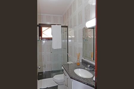 Casa de condomínio para alugar com 384m², 6 quartos e 4 vagasBanheiro Social 1