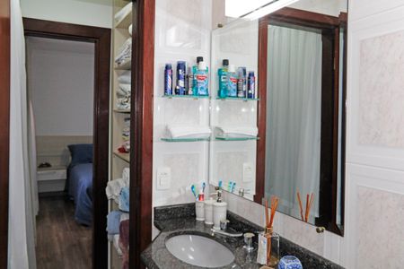 Casa de condomínio para alugar com 384m², 6 quartos e 4 vagasBanheiro da Suíte 1