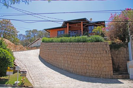 Casa de condomínio para alugar com 384m², 6 quartos e 4 vagasÁrea Externa