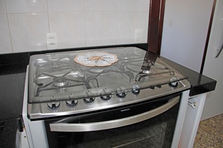 Casa de condomínio para alugar com 384m², 6 quartos e 4 vagasCozinha