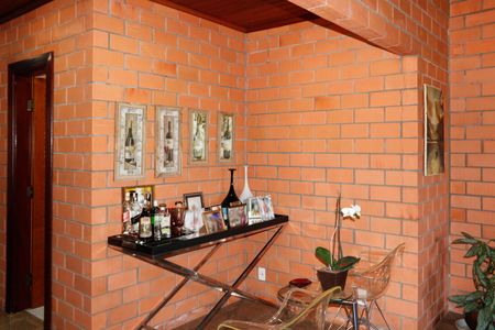 Casa de condomínio para alugar com 384m², 6 quartos e 4 vagasSala