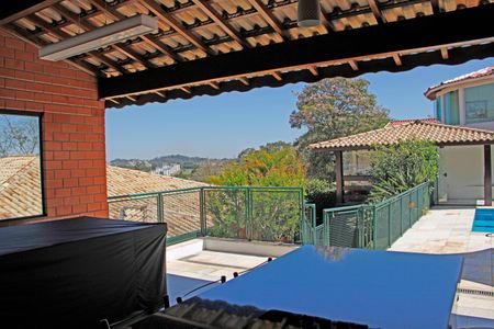 Casa de condomínio para alugar com 384m², 6 quartos e 4 vagasÁrea Externa