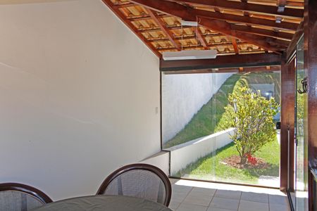 Casa de condomínio para alugar com 384m², 6 quartos e 4 vagasÁrea Gourmet