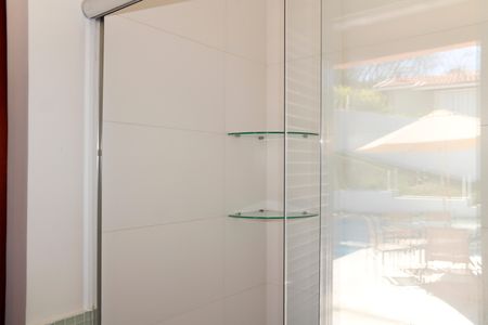 Casa de condomínio para alugar com 384m², 6 quartos e 4 vagasBanheiro Social 2