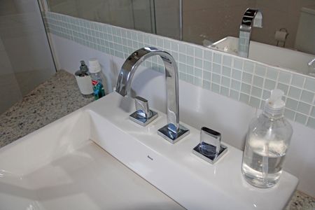 Casa de condomínio para alugar com 384m², 6 quartos e 4 vagasBanheiro da Suíte 3