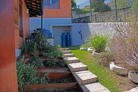 Casa de condomínio para alugar com 384m², 6 quartos e 4 vagasÁrea Externa