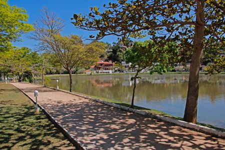 Casa de condomínio para alugar com 384m², 6 quartos e 4 vagasÁrea Externa