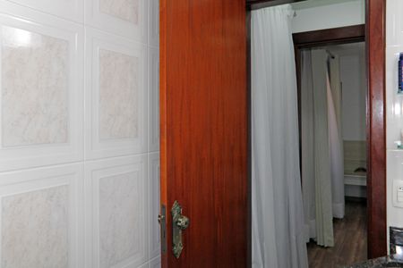 Casa de condomínio para alugar com 384m², 6 quartos e 4 vagasBanheiro da Suíte 1