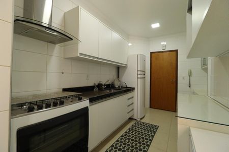 Apartamento para alugar com 216m², 4 quartos e 3 vagas Apartamento para alugar com 216m², 4 quartos e 3 vagasCozinha