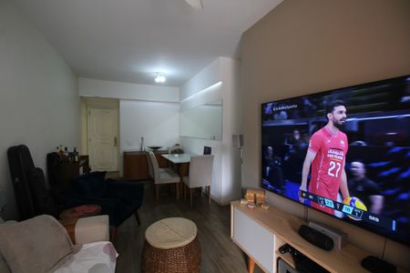 Apartamento à venda com 77m², 3 quartos e 1 vagaSala