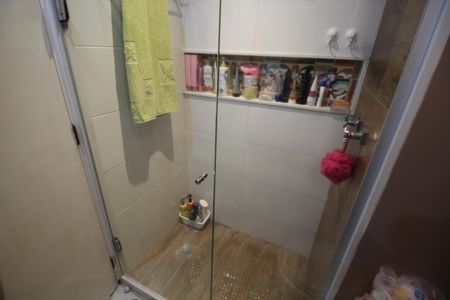 Apartamento à venda com 77m², 3 quartos e 1 vagaBanheiro da Suíte