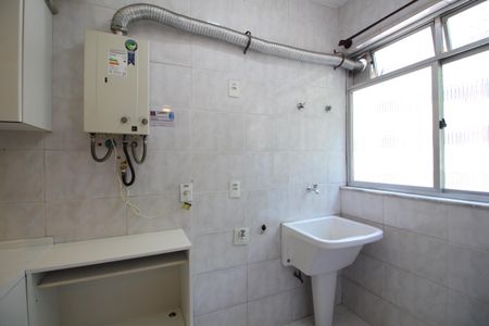 Apartamento à venda com 77m², 3 quartos e 1 vagaÁrea de Serviço