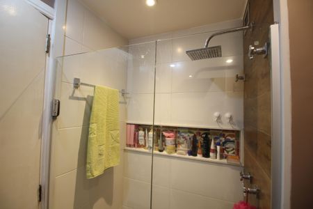 Apartamento à venda com 77m², 3 quartos e 1 vagaBanheiro da Suíte