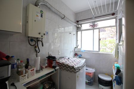 Apartamento à venda com 77m², 3 quartos e 1 vagaÁrea de Serviço