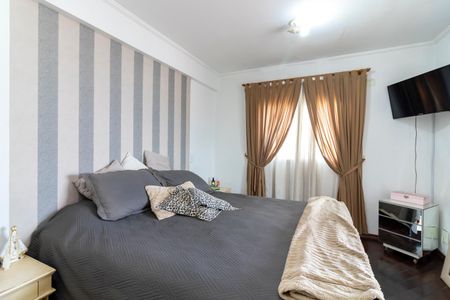 Apartamento à venda com 128m², 3 quartos e 2 vagas Apartamento à venda com 128m², 3 quartos e 2 vagasSuíte