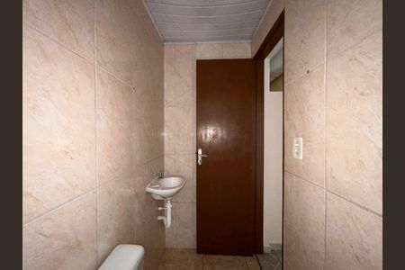 Banheiro Social de casa para alugar com 1 quarto, 40m² em Jaguará, São Paulo